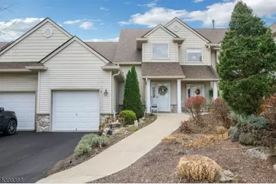 8 Caleb Ct #904, Hardyston Township, NJ 07419 - Photo 4