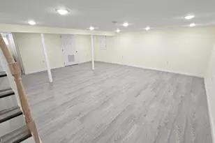 8 Tiffany Blvd, Newark, NJ 07104 - Photo 16