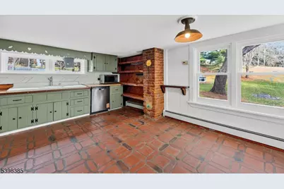 28 Old Clinton Rd, Raritan Township, NJ 08822 - Photo 10