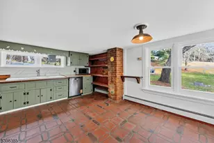 28 Old Clinton Rd, Raritan Township, NJ 08822 - Photo 10