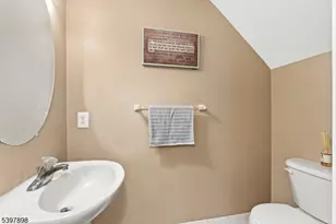 106 Limerick Ln, Lopatcong Township, NJ 08865 - Photo 16