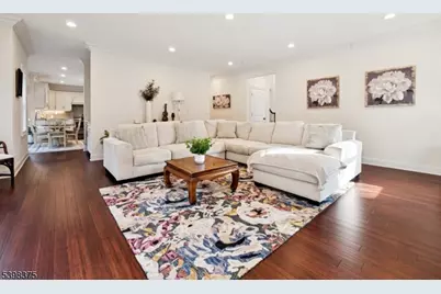 1121 N Washington Ave, Green Brook Township, NJ 08812 - Photo 12