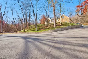 1121 N Washington Ave, Green Brook Township, NJ 08812 - Photo 30