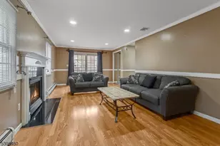 159 Sherwood Ave, Teaneck Township, NJ 07666 - Photo 10