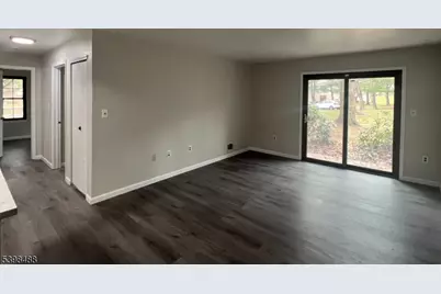 20 Crabapple Ln, Franklin Township, NJ 08823 - Photo 4