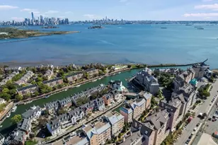 207 Shearwater Ct, Jersey City, NJ 07305 - Photo 30