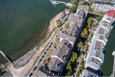 207 Shearwater Ct #14, Jersey City, NJ 07305 - Photo 32