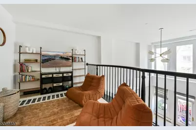 207 Shearwater Ct #14, Jersey City, NJ 07305 - Photo 20