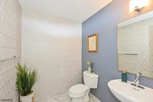 207 Shearwater Ct, Jersey City, NJ 07305 - Photo 16