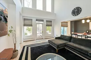 207 Shearwater Ct, Jersey City, NJ 07305 - Photo 4