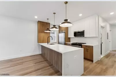 84 Hollywood Ave #1, East Orange, NJ 07018 - Photo 2