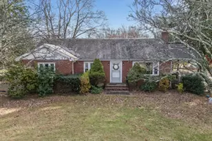 158 Featherbed Ln, Raritan Township, NJ 08822 - Photo 1