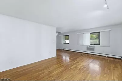 401 US Highway 22 Apt 40 #F, North Plainfield, NJ 07060 - Photo 4