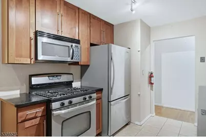 401 US Highway 22 Apt 40 #F, North Plainfield, NJ 07060 - Photo 16