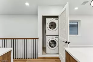 84 Hollywood Ave, East Orange, NJ 07018 - Photo 6