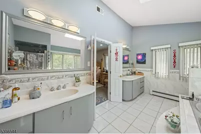 220 Horseshoe Rd, Berkeley Heights Township, NJ 07922 - Photo 22