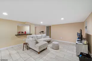 220 Horseshoe Rd, Berkeley Heights Township, NJ 07922 - Photo 30