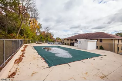 401 Highway22B43U5 #E, North Plainfield, NJ 07060 - Photo 18