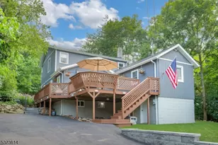 19 Fernwood Ave, Hardyston Township, NJ 07460 - Photo 1