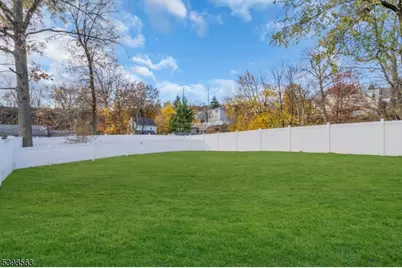 18 Belle Terre Rd, West Orange Township, NJ 07052 - Photo 20