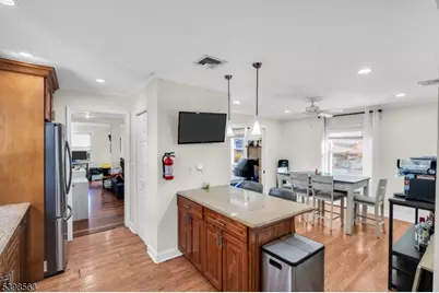 18 Belle Terre Rd, West Orange Township, NJ 07052 - Photo 4