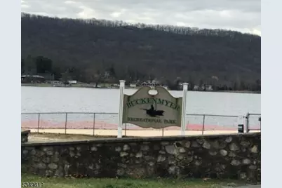 144 Lakeside Dr, Liberty Township, NJ 07823 - Photo 2