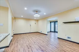 28 Cosgrove Ct, East Brunswick Township, NJ 08816 - Photo 14