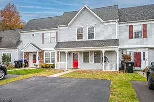 28 Cosgrove Ct, East Brunswick Township, NJ 08816 - Photo 2