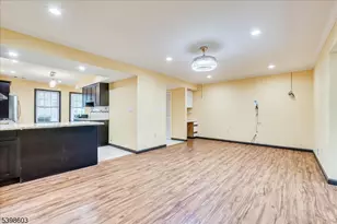 28 Cosgrove Ct, East Brunswick Township, NJ 08816 - Photo 16