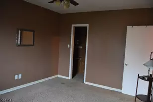 92 Oak Grove Rd, Raritan Township, NJ 08822 - Photo 12