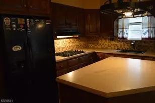 92 Oak Grove Rd, Raritan Township, NJ 08822 - Photo 6