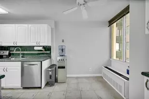 300 Winston Dr-C, Cliffside Park, NJ 07010 - Photo 16