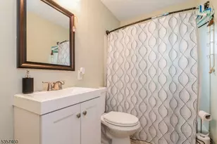 8 Millbrook Rd, Franklin Township, NJ 07882 - Photo 12