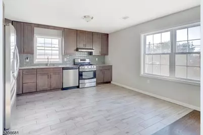 521-523 Walnut St #2, Elizabeth, NJ 07201 - Photo 4