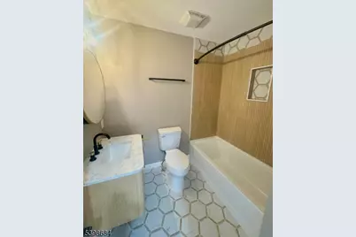 239 40th St #7, Irvington, NJ 07111 - Photo 8