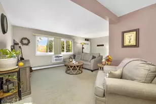 641 Cricket Ln, Woodbridge Township, NJ 07095 - Photo 4