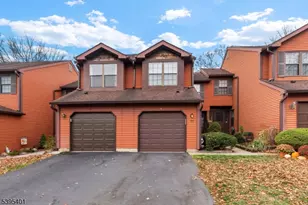 61 Bayberry Dr, Franklin Township, NJ 08873 - Photo 1