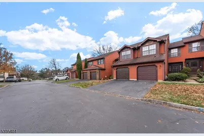 61 Bayberry Dr, Franklin Township, NJ 08873 - Photo 2