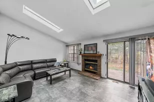 61 Bayberry Dr, Franklin Township, NJ 08873 - Photo 4