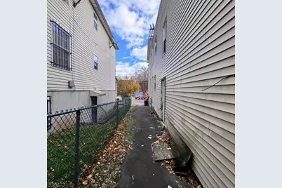 97 Clinton Pl, Newark, NJ 07108 - Photo 8