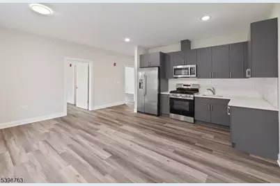 60 Woodside Pl #4C, Newark, NJ 07104 - Photo 1