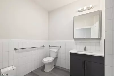 60 Woodside Pl #4C, Newark, NJ 07104 - Photo 12