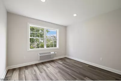 60 Woodside Pl #4C, Newark, NJ 07104 - Photo 8