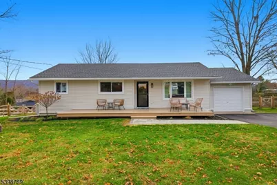 102 Sunnyview Avenue East, Mansfield Township, NJ 07840 - Photo 1