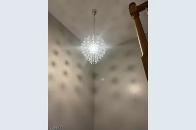 284 Rainbow Way, Lopatcong Township, NJ 08865 - Photo 2