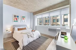 10 Commerce Ct, Newark, NJ 07102 - Photo 8