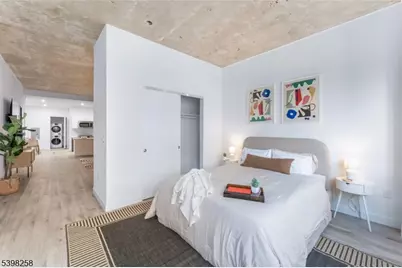 10 Commerce Ct #2E, Newark, NJ 07102 - Photo 10