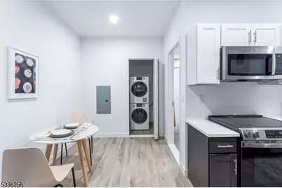 10 Commerce Ct #2E, Newark, NJ 07102 - Photo 14