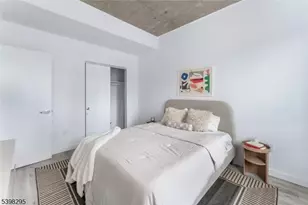 10 Commerce Ct, Newark, NJ 07102 - Photo 12