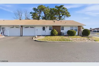 1015A Aberdeen Dr #A, Lakewood Twp., NJ 08701 - Photo 2